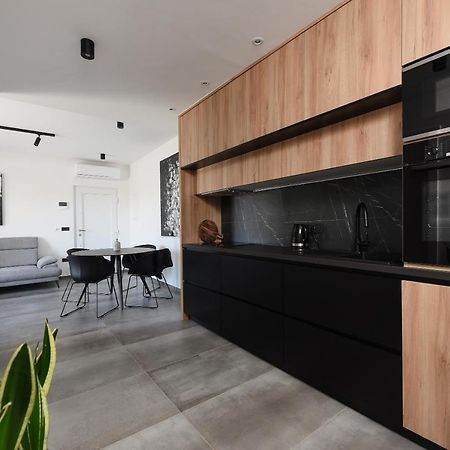 Luxury Apartment N Zara Esterno foto