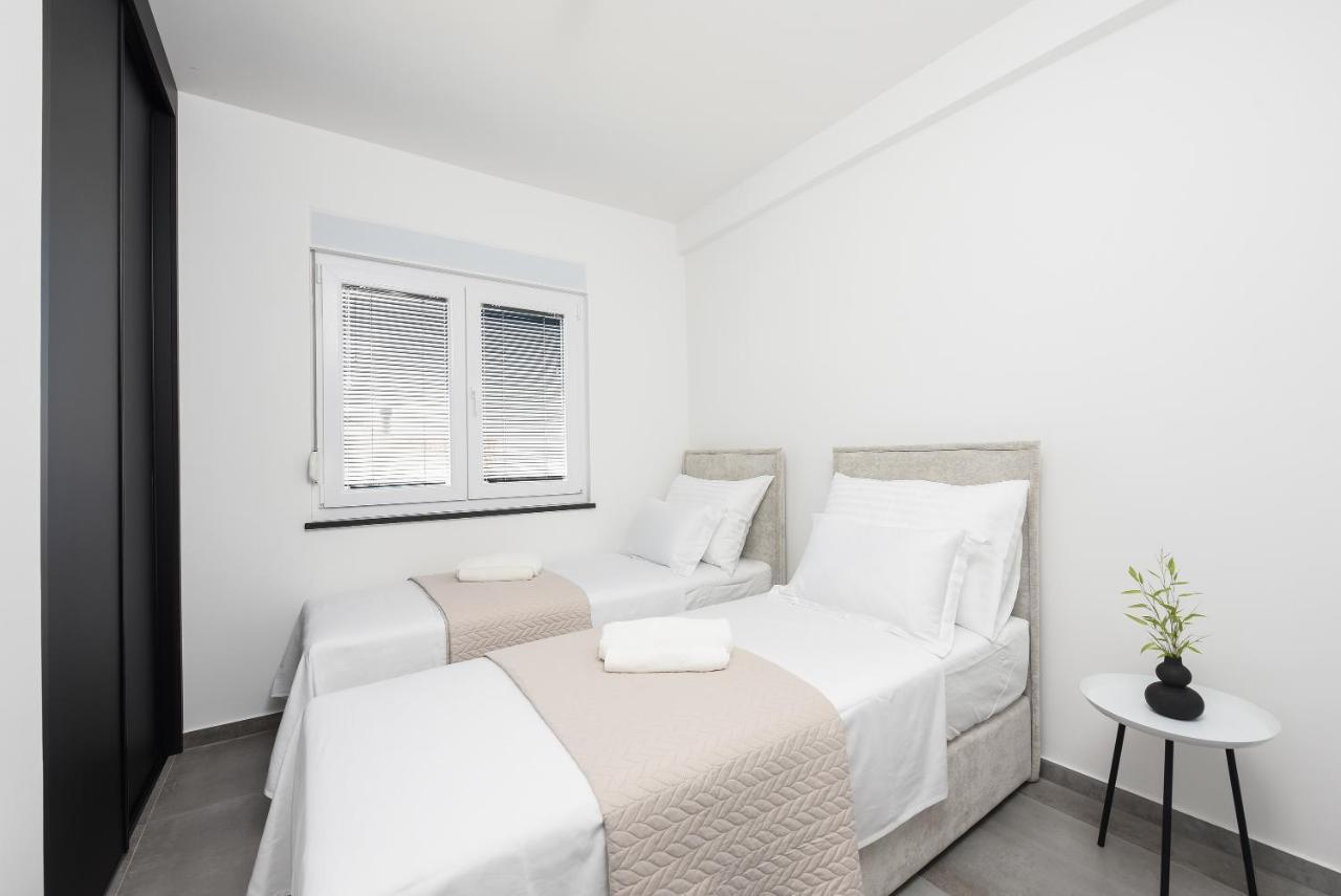 Luxury Apartment N Zara Esterno foto