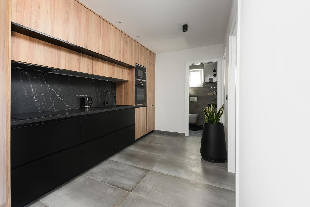 Luxury Apartment N Zara Esterno foto